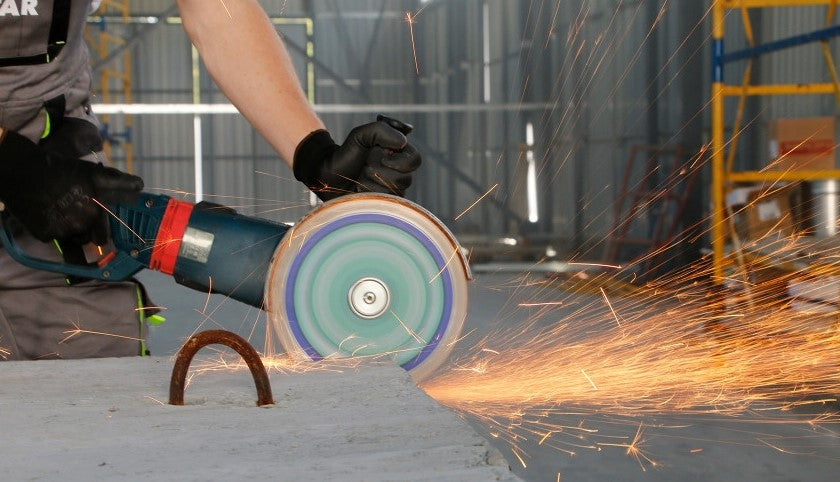 Descubre cómo hacer cortes precisos en materiales de construcción con una amoladora angular